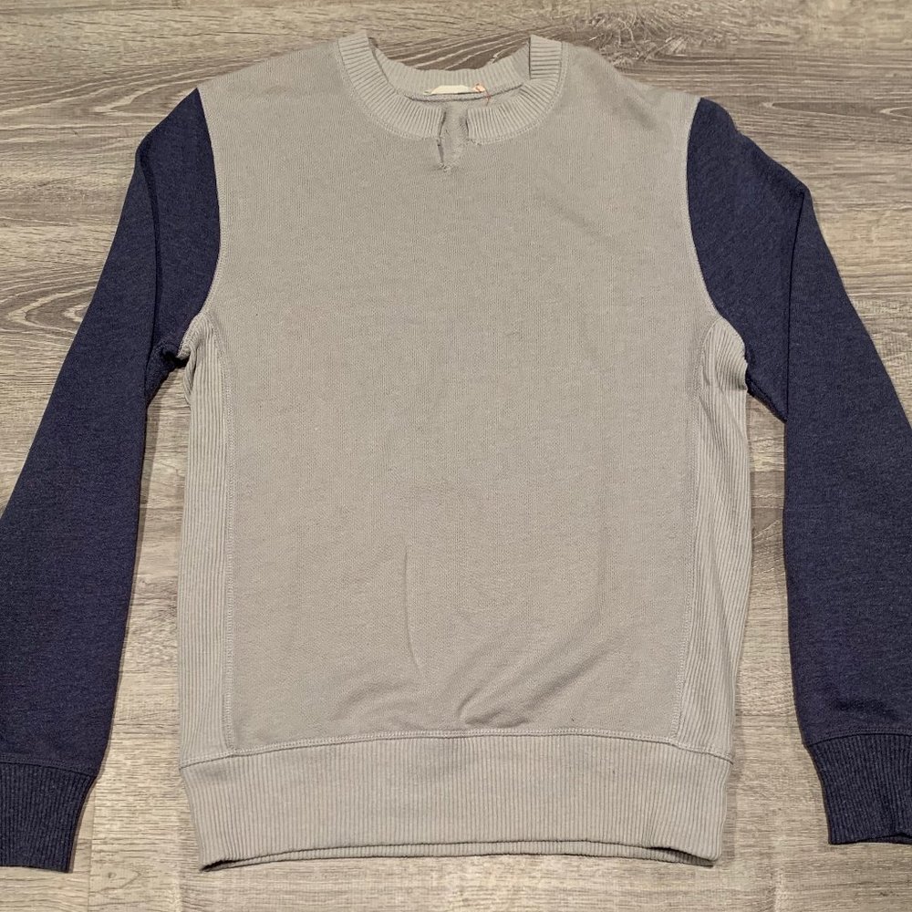 Alternative medium sweater light and dark gray